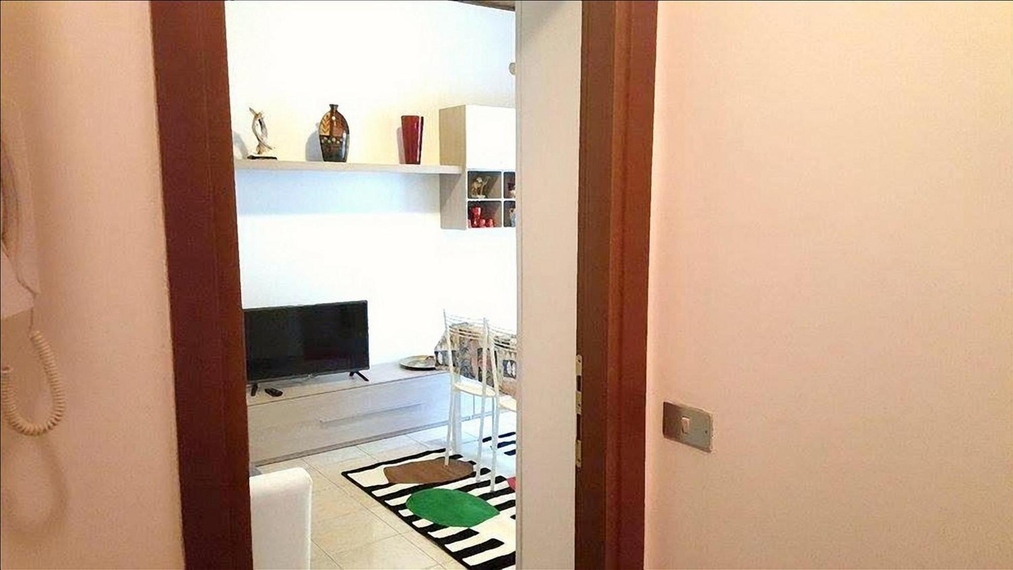 Rogoredo Apartments Milan Luaran gambar